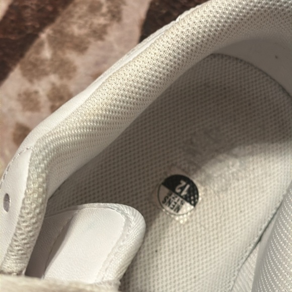 Air Force 1 - Picture 4 of 9